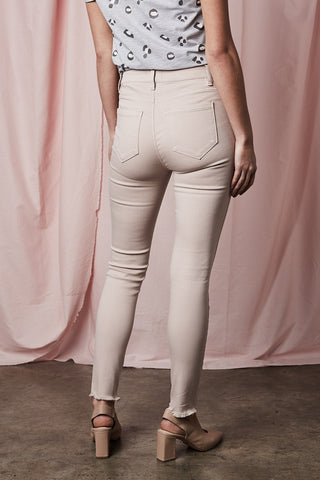 products/Saint_Rose_Spring_1835901_0cb003ea-c8e6-4783-bd5d-daa80ce6a4e2.jpg